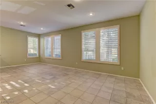 Photo #4: 2551593 Listing