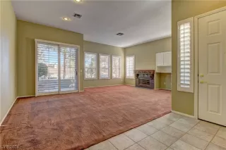 Photo #5: 2551593 Listing