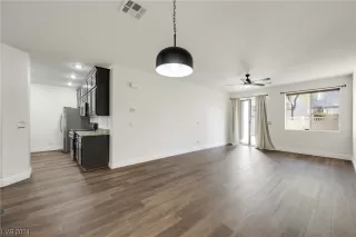 Photo #5: 2551610 Listing 