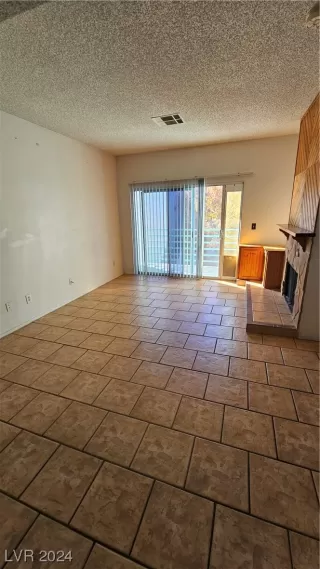 Photo #1: 2551638 Listing 