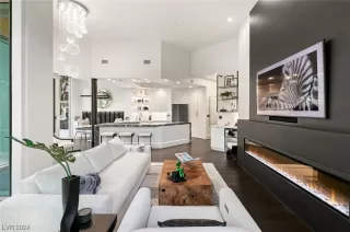 Photo #4: 2551640 Listing 