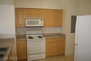 Photo #4: 2551659 Listing 