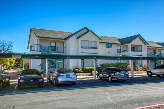 MLS: 2551676 Condo For Sale