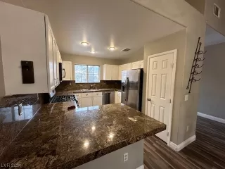 Photo #1: 2551677 Listing 