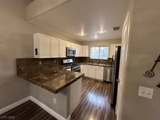 Photo #2: 2551677 Listing 