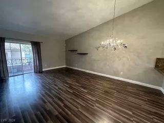 Photo #3: 2551677 Listing 