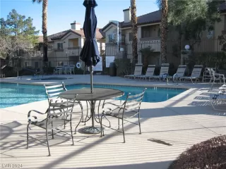 Photo #4: 2551700 Listing 