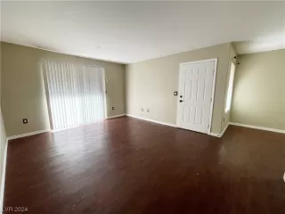 Photo #2: 2551713 Listing 