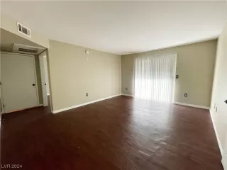 Photo #3: 2551713 Listing 