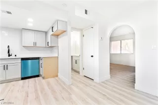 Photo #1: 2551783 Listing