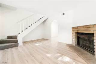 Photo #4: 2551783 Listing