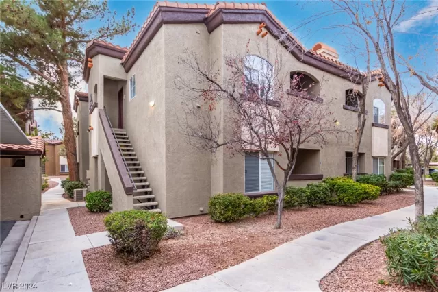 MLS: 2551798 Condo For Sale