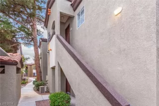 Photo #2: 2551798 Listing