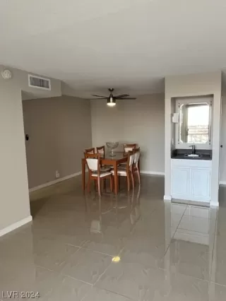 Photo #4: 2551815 Listing