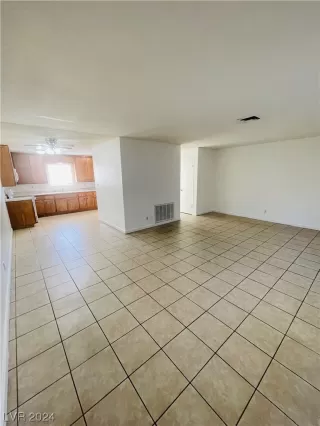 Photo #1: 2551841 Listing 