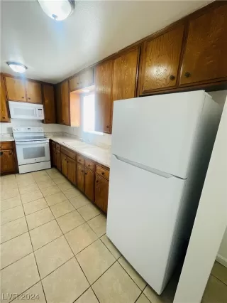 Photo #6: 2551841 Listing 