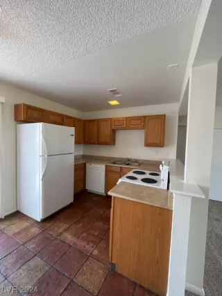 Photo #2: 2551848 Listing 