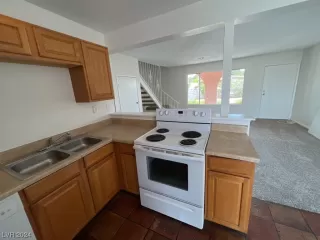 Photo #6: 2551848 Listing 