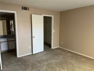 Photo #2: 2551853 Listing