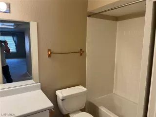 Photo #6: 2551853 Listing