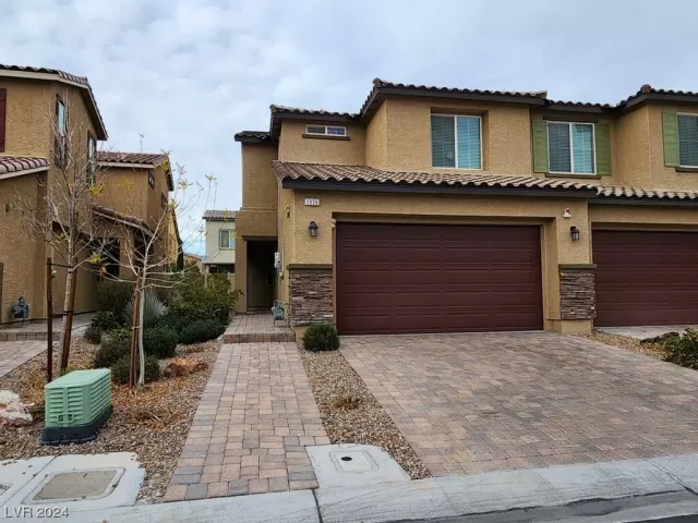 MLS: 2551879 Condo For Sale