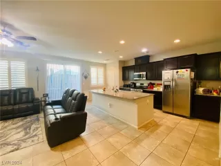 Photo #2: 2551879 Listing 