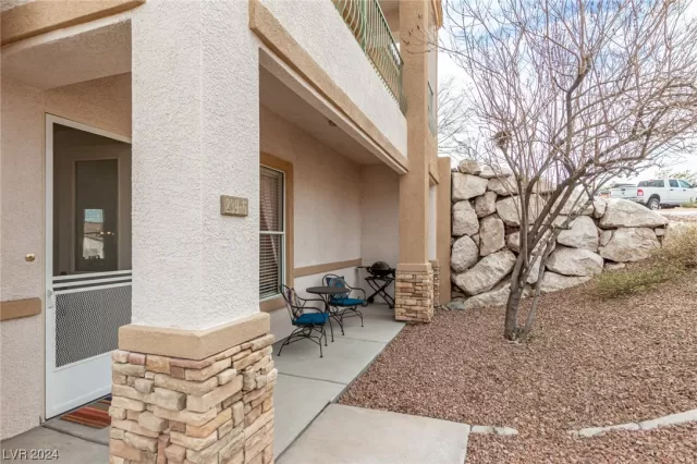 MLS: 2551884 Condo For Sale