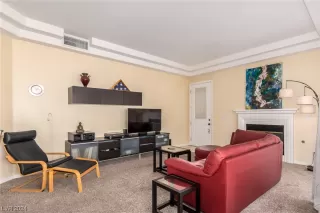 Photo #3: 2551884 Listing