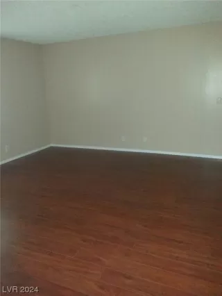 Photo #6: 2551888 Listing