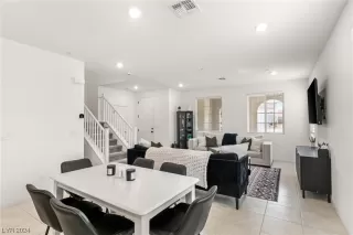 Photo #6: 2551894 Listing