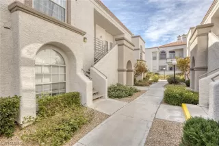 Photo #3: 2551907 Listing