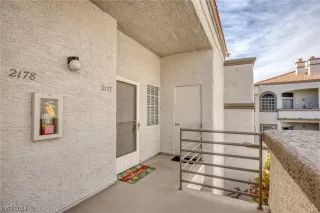 Photo #4: 2551907 Listing