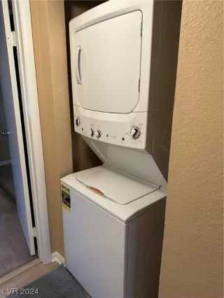 Photo #6: 2551940 Listing 