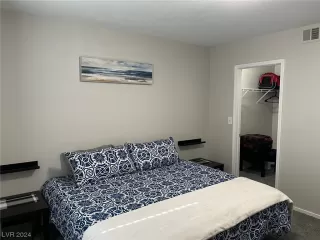 Photo #1: 2551943 Listing