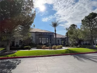 Photo #3: 2551943 Listing