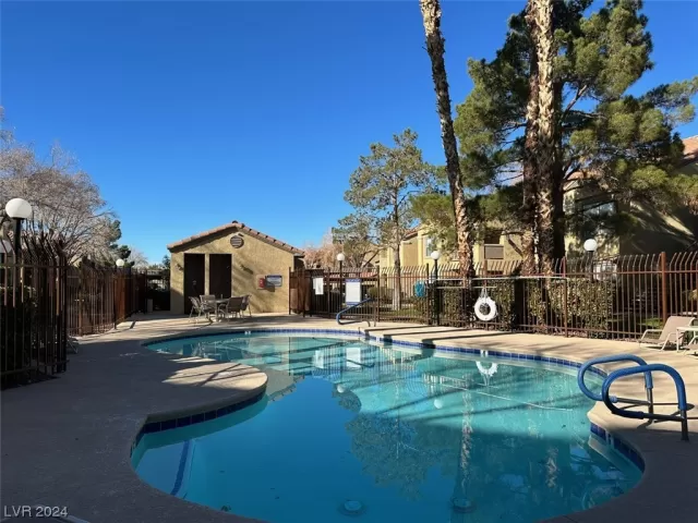 MLS: 2551951 Condo For Sale