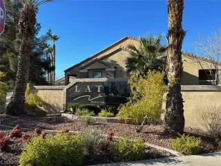 Photo #4: 2551951 Listing 