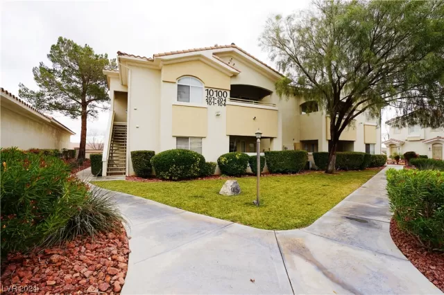 MLS: 2551974 Condo For Sale