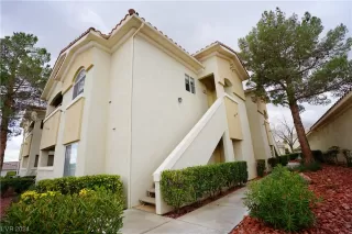 Photo #2: 2551974 Listing