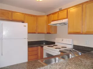 Photo #1: 2551978 Listing 