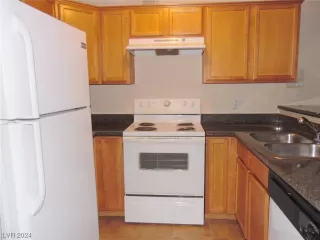 Photo #2: 2551978 Listing 