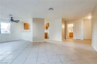 Photo #5: 2551985 Listing