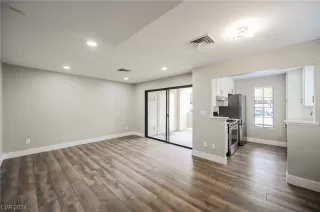 Photo #2: 2552005 Listing