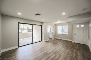 Photo #5: 2552005 Listing