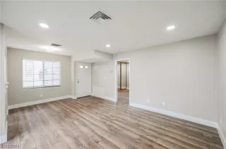 Photo #6: 2552005 Listing