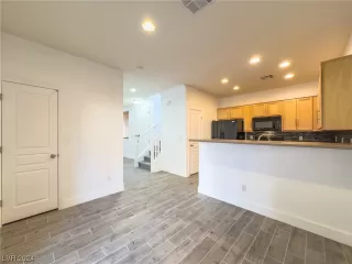 Photo #4: 2552034 Listing 