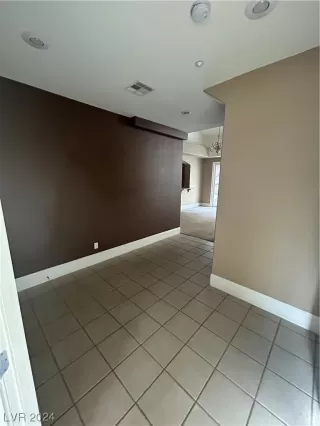 Photo #6: 2552076 Listing 