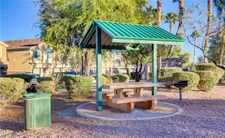 Photo #4: 2552108 Listing 