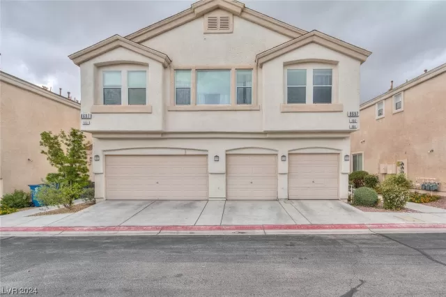 MLS: 2552113 Condo For Sale