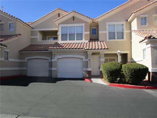 MLS: 2552125 Condo For Sale